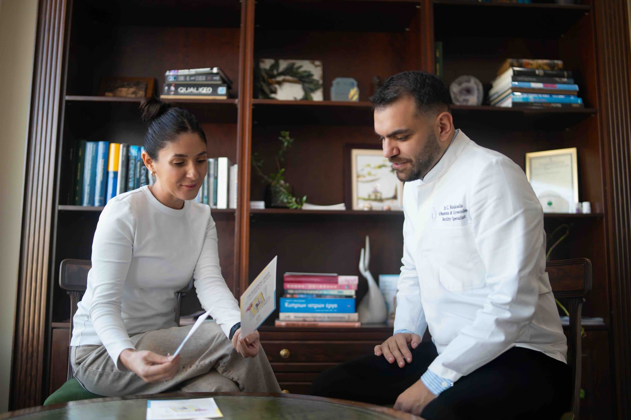 Dr. Christos Roukoudis bei der Arbeit